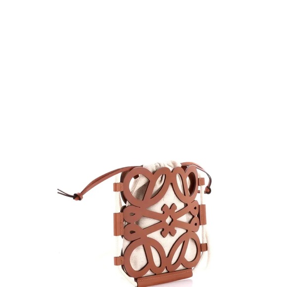 Loewe Anagram leather crossbody bag - Picture 2 of 10